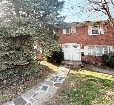 1051 Victory Boulevard, Staten  Island, NY 10301