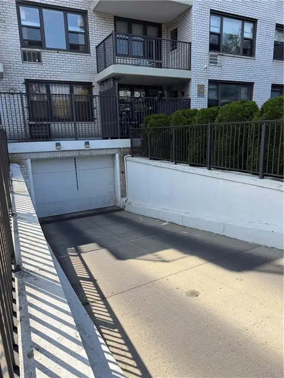 1360 Ocean Parkway #7C, Brooklyn, NY 11230