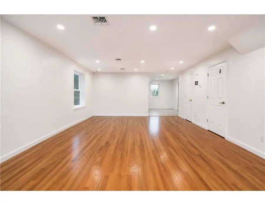 36 Riverside Lane, Staten Island, NY 10302 - #2