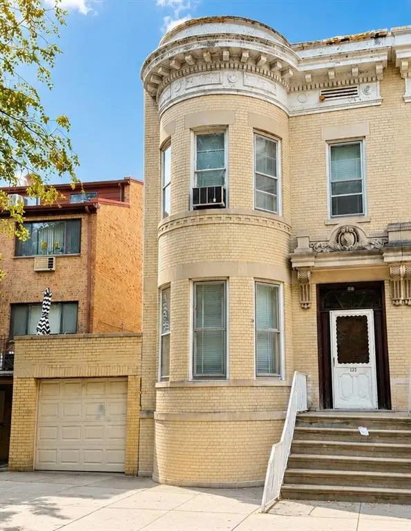 121 Bay 20th Street, Brooklyn, NY 11214