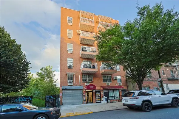 41-35 67th Street #4A, Queens, NY 11377