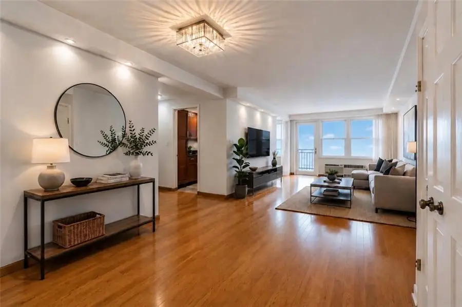 35 Seacoast Terrace #18B, Brooklyn, NY 11235 - #3