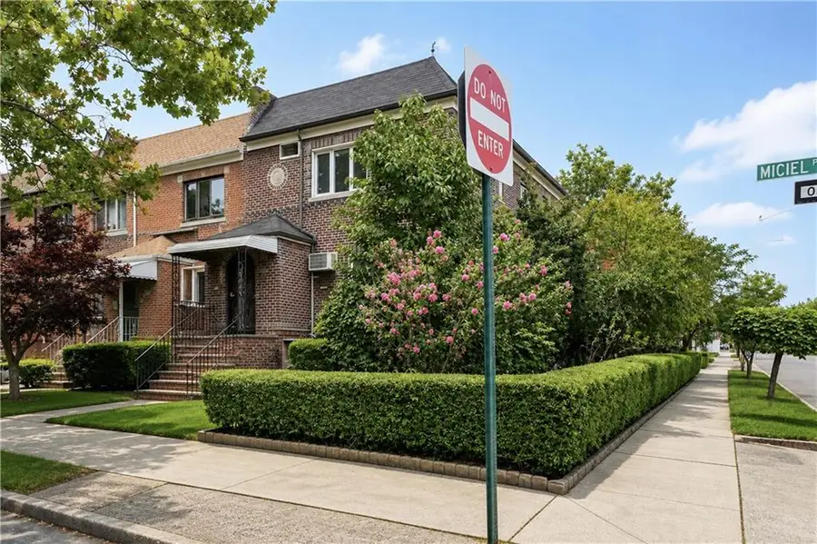 2 Micieli Place, Brooklyn, NY 11218 - #2
