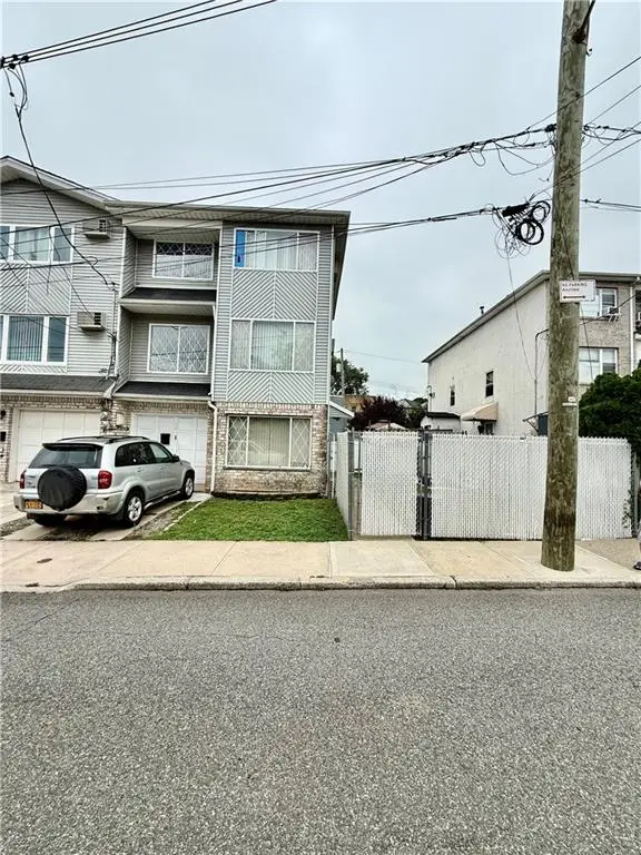 28 Smith Street, Staten Island, NY 10305 - #1