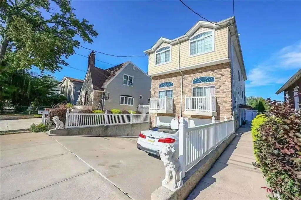 139 Whitman Avenue, Staten Island, NY 10308 - #1