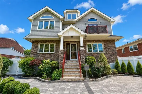 68 Kensington Avenue, Staten  Island, NY 10305