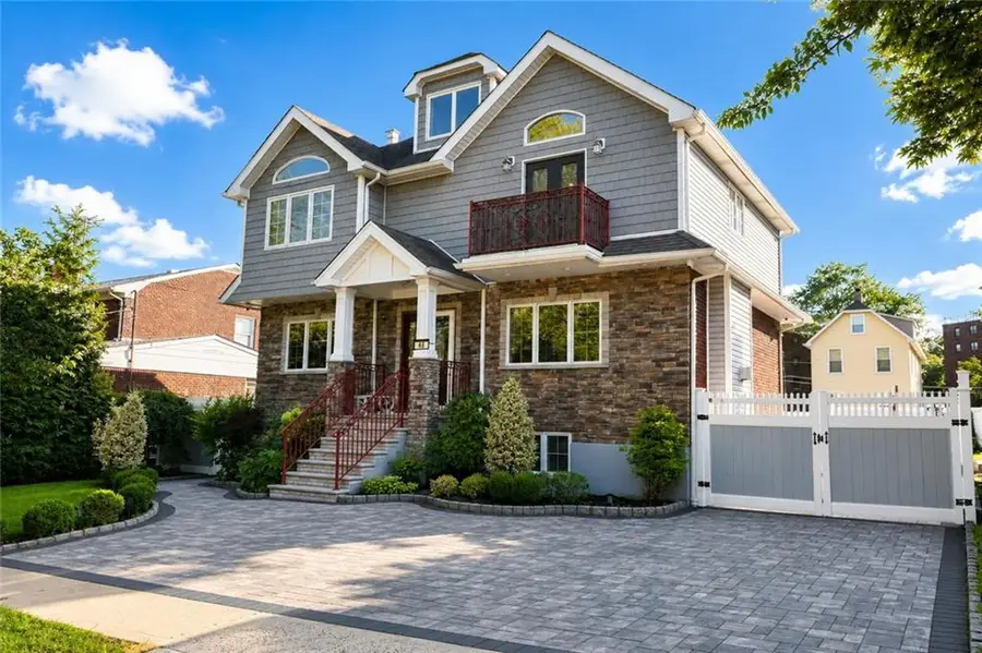 68 Kensington Avenue, Staten Island, NY 10305 - #3