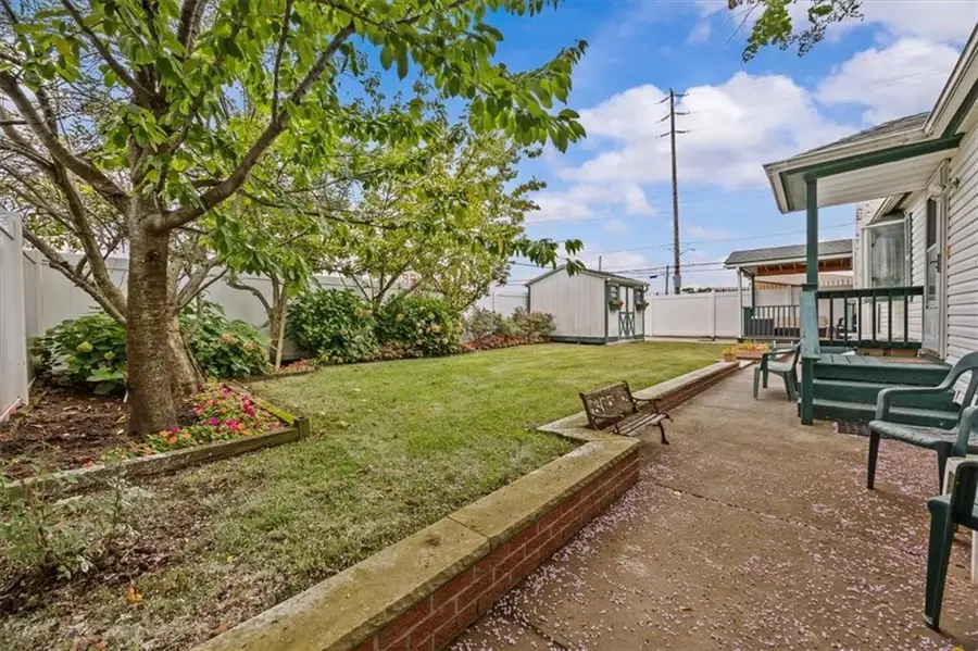355 D Dormans Court, Queens, NY 11693 - #2