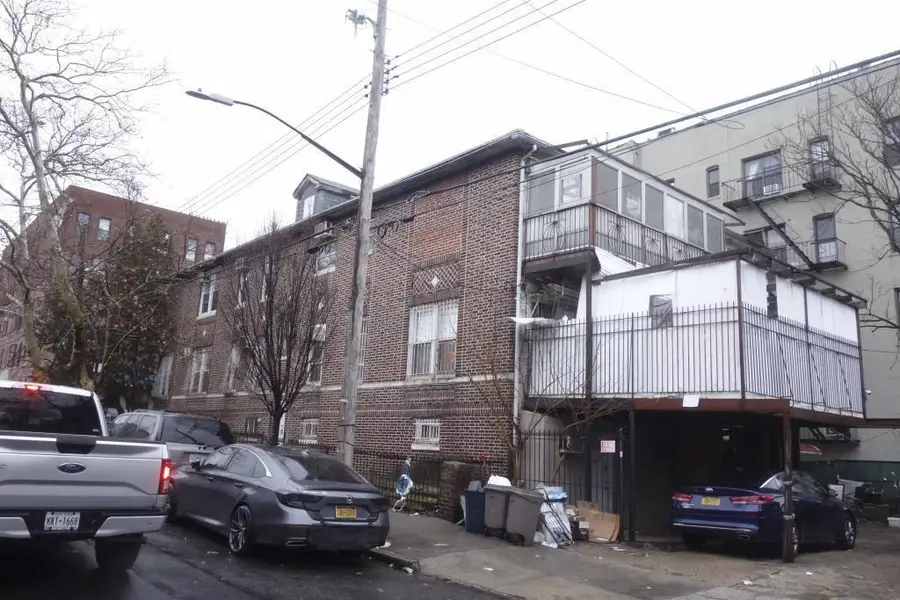4423 9th Avenue, Brooklyn, NY 11220 - #3