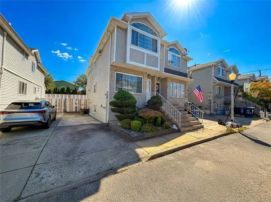 25 Latourette Lane, Staten Island, NY 10314 - #2