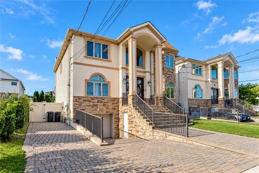 587 Ramona Avenue, Staten Island, NY 10309 - #2