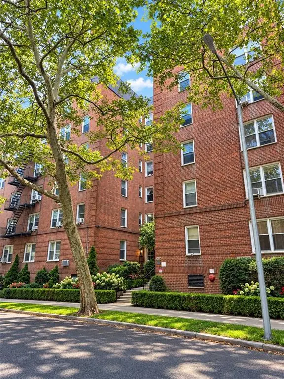 2552 East 7th Street #2J, Brooklyn, NY 11235