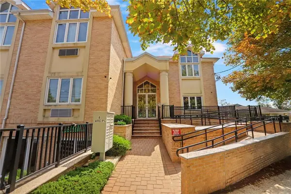 6 Arc Place #A7, State Island, NY 10306
