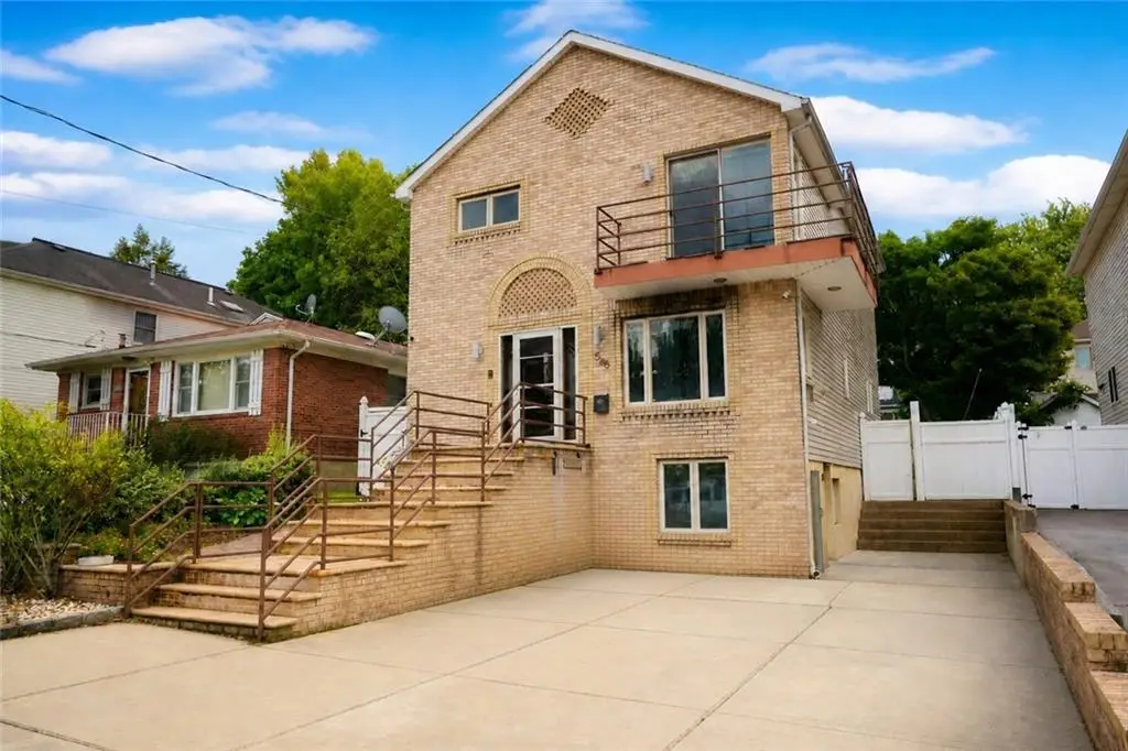 598 Woolley Avenue, Staten Island, NY 10314 - #1
