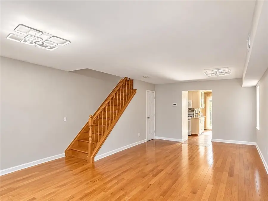 454 Raritan Avenue, Staten Island, NY 10305 - #3