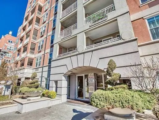 135 Oceana Drive #3F, Brooklyn, NY 11235