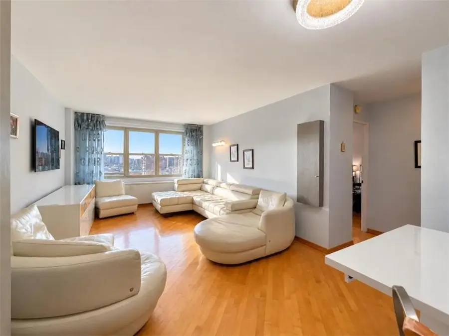 35 Seacoast Terrace #15J, Brooklyn, NY 11235 - #3