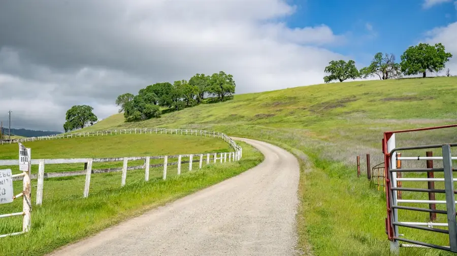 30247 Pleasant View Road, Winters, CA 95694 - Image #2