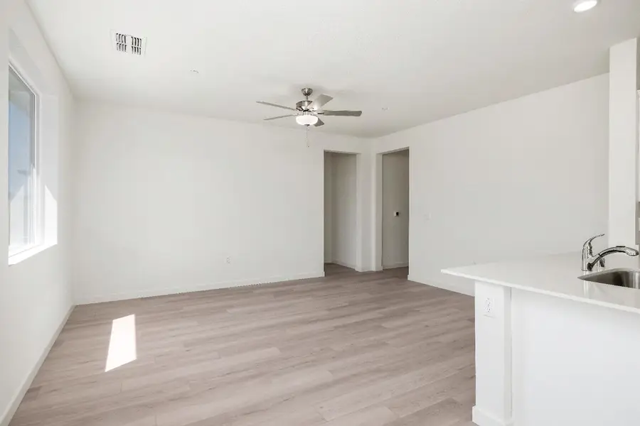 5129 E Cadence Street, Stockton, CA 95215 - Image #3