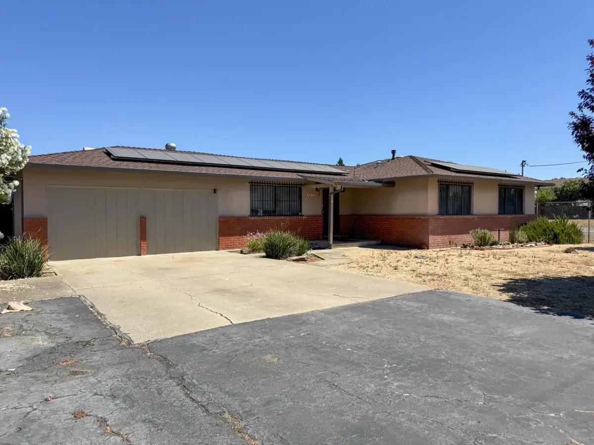 5025 S El Paraiso Avenue, Sacramento, CA 95824 - Image #1