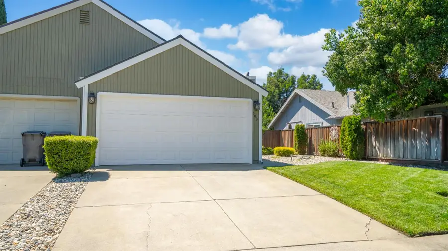 283 Yosemite Place, Woodland, CA 95695 - Image #2