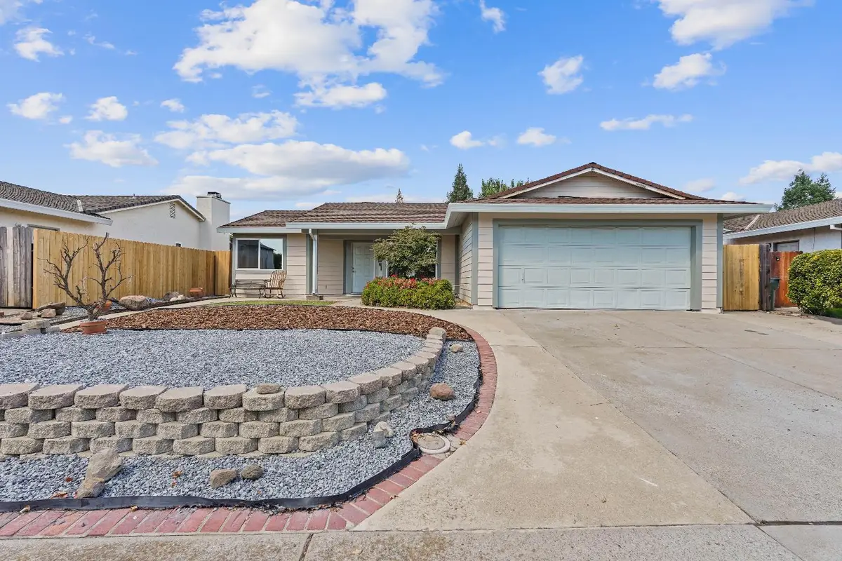 690 Young Way, Roseville, CA 95678 - Image #1