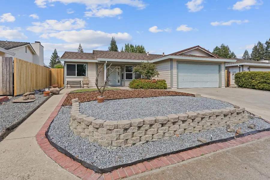 690 Young Way, Roseville, CA 95678 - Image #2