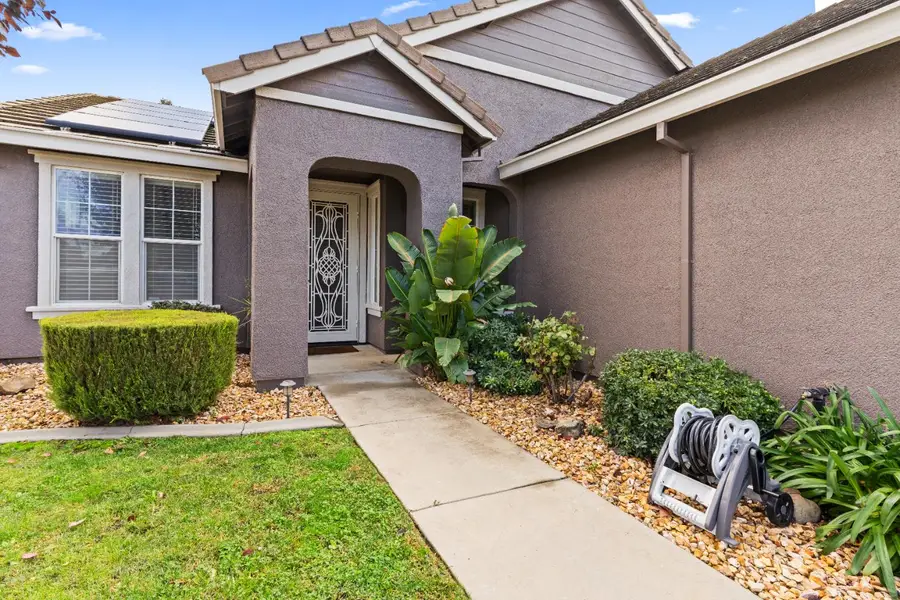 8325 Almadine Drive, Sacramento, CA 95829 - Image #2