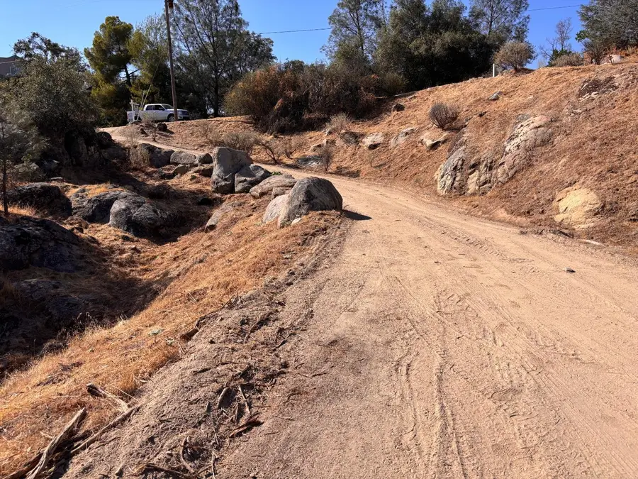 1713 S Long Hollow Ct S, Coarsegold, CA 93614 - #3
