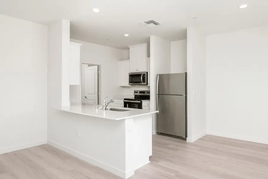 4984 E Horner Avenue, Stockton, CA 95215 - Image #2