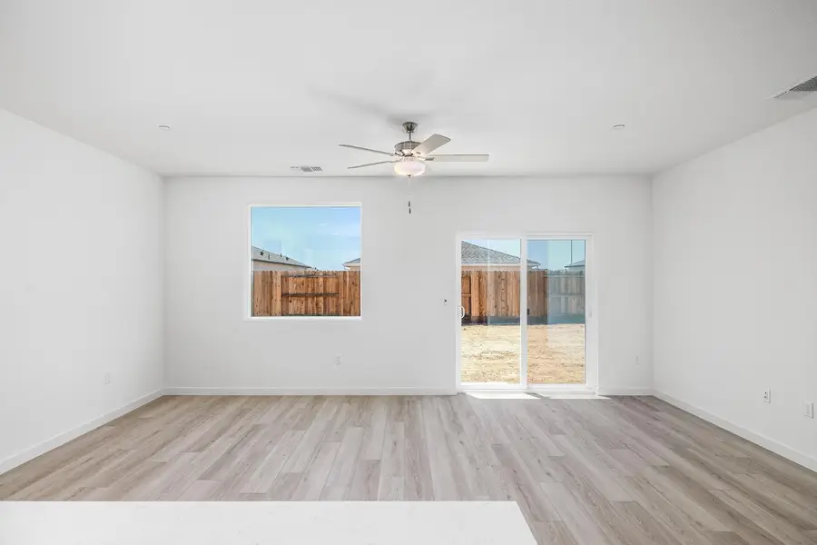 2213 Woods Drive, Linda, CA 95901 - #3