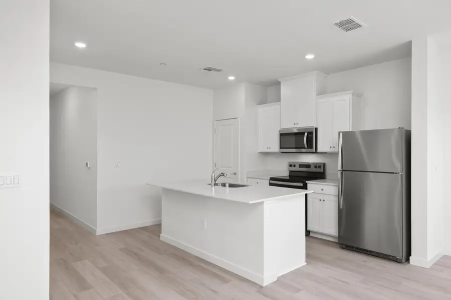 821 Chatham Lane, Patterson, CA 95363 - #3