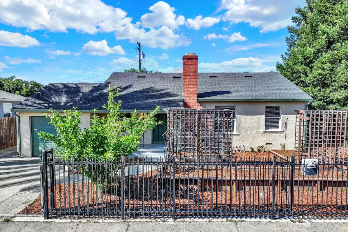5631 35th Avenue, Sacramento, CA 95824 - #1