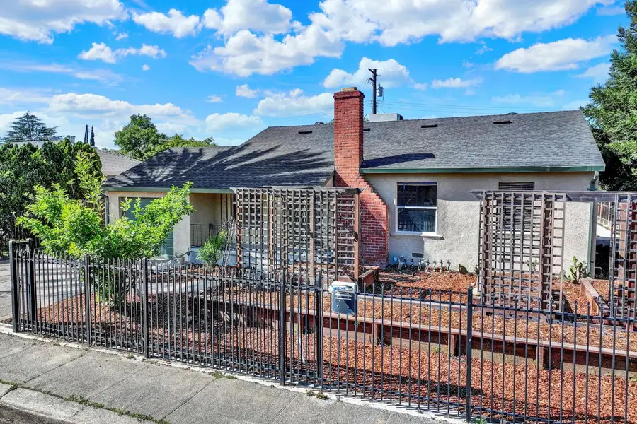 5631 35th Avenue, Sacramento, CA 95824 - #2