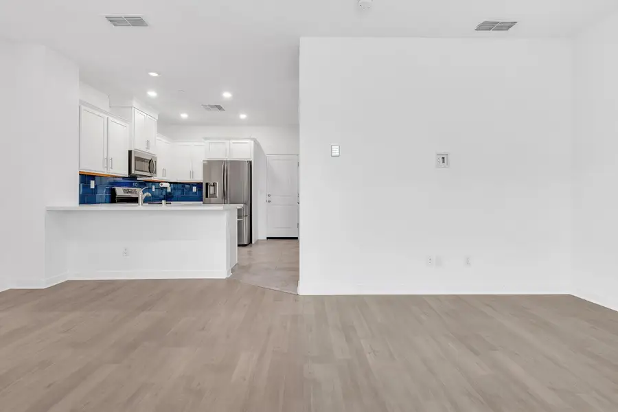 5301 E Commerce Way #39102, Sacramento, CA 95835 - #3