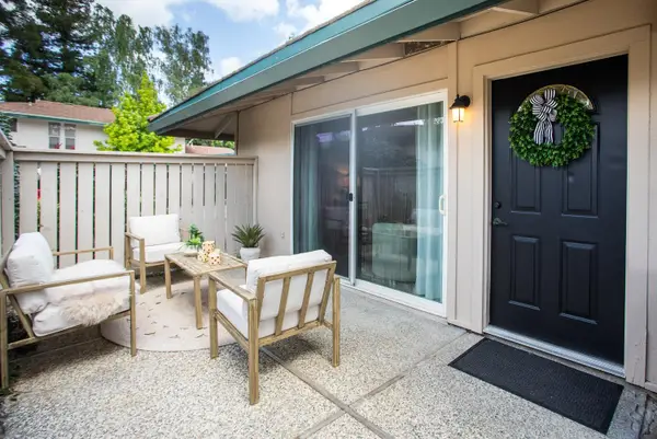 301 Roundtree Court, Sacramento, CA 95831