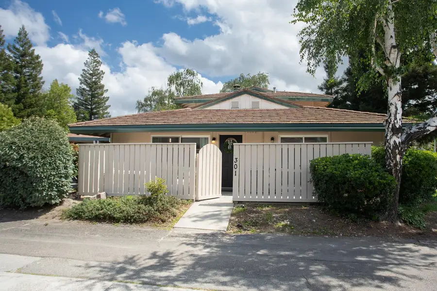301 Roundtree Court, Sacramento, CA 95831 - #3