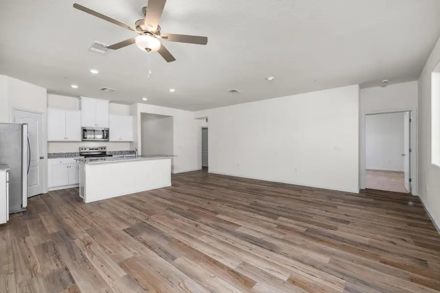 4512 Santa Fe Street, Riverbank, CA 95367 - #3