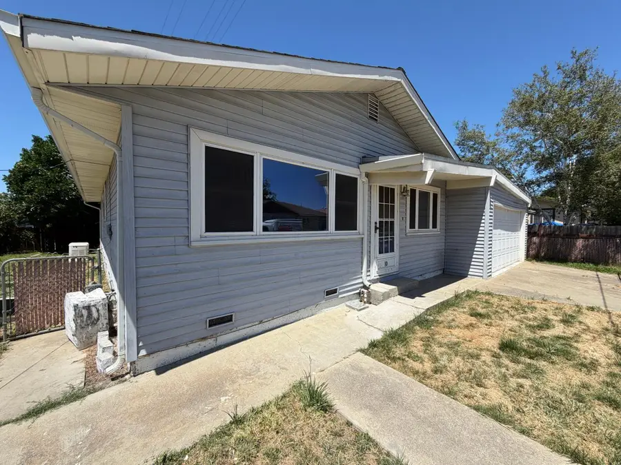 10 G Street, Isleton, CA 95641 - #3