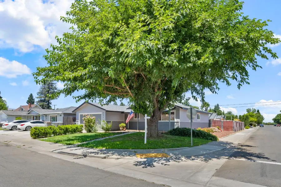 301 Rosa Avenue, Winters, CA 95694 - #2