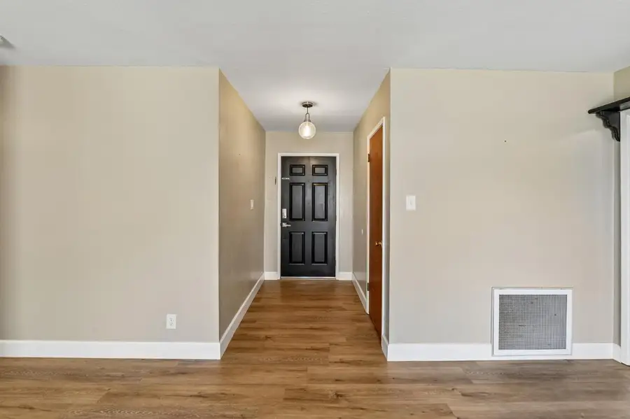 10401 Hollydale Way, Rancho Cordova, CA 95670 - #3