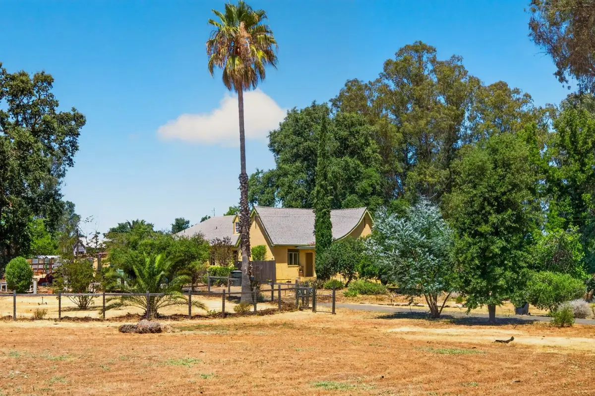 6825 W 2nd Street, Rio Linda, CA 95673 - #1