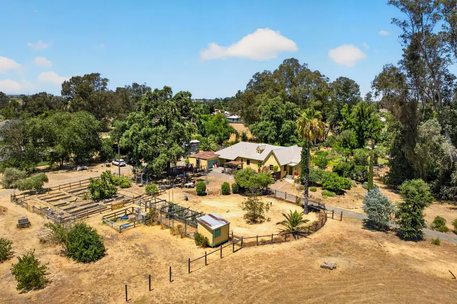 6825 W 2nd Street, Rio Linda, CA 95673 - #2