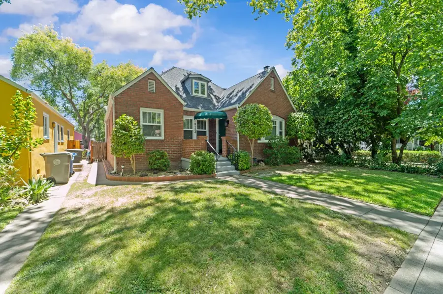 3124 D Street, Sacramento, CA 95816 - #2