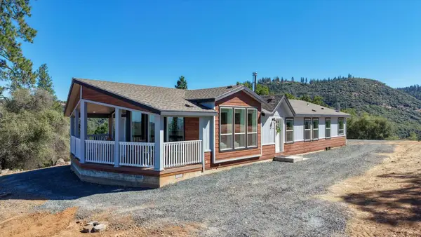 12220 Meadow View Way, Rough and Ready, CA 95975