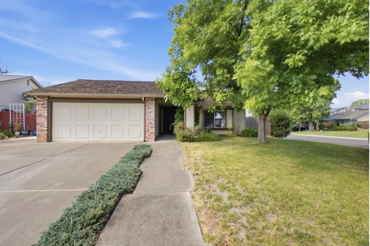 2 Rosto Court, Sacramento, CA 95823 - #1