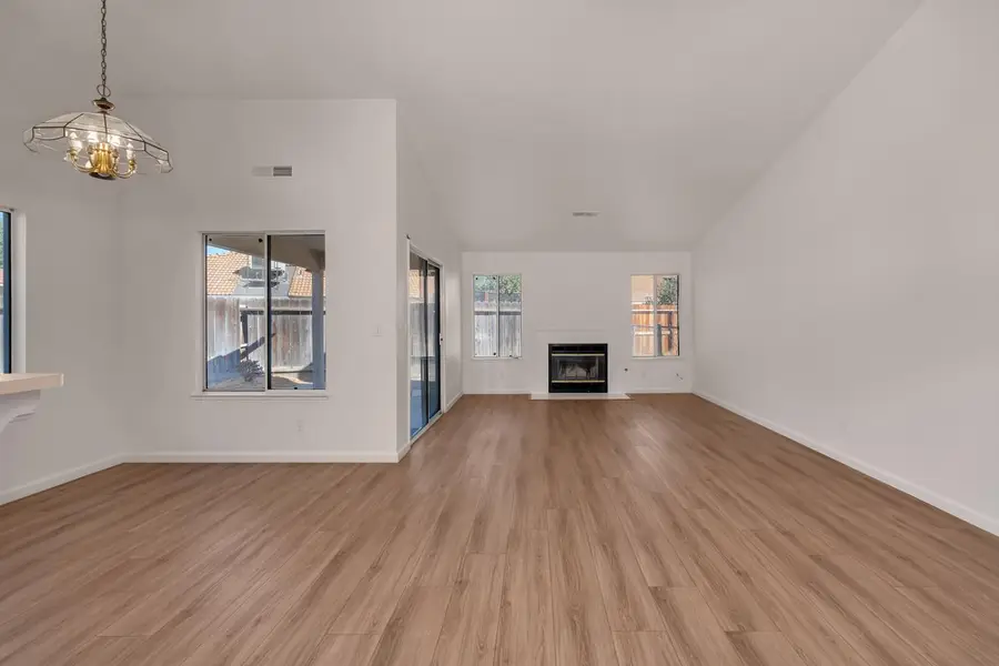 126 N Santa Clara, Los Banos, CA 93635 - #2