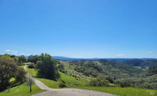 2365 Sweetwater Springs Road, Healdsburg, CA 95448