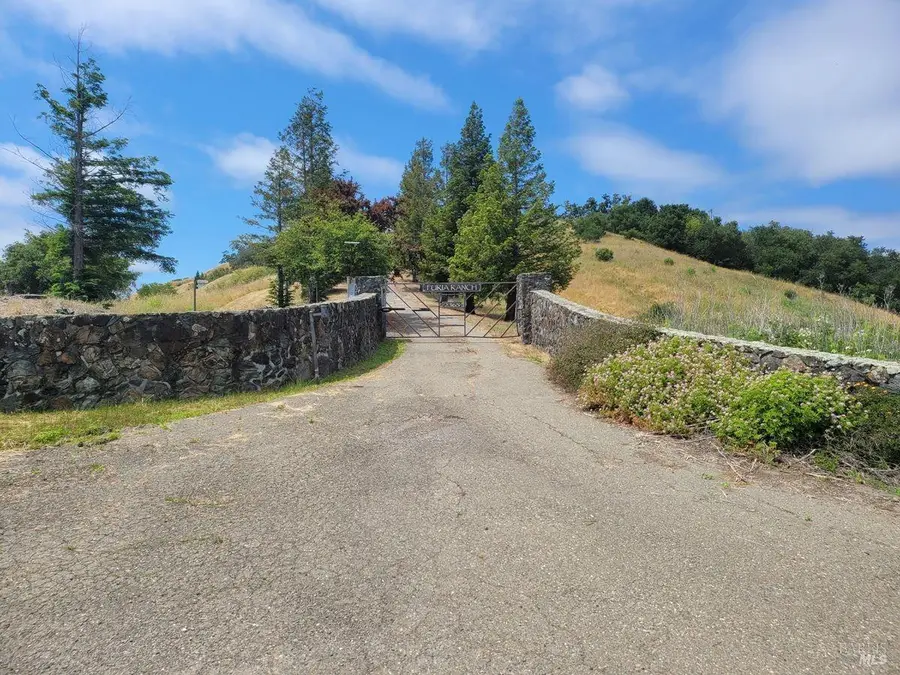 2365 Sweetwater Springs Road, Healdsburg, CA 95448 - Image #2