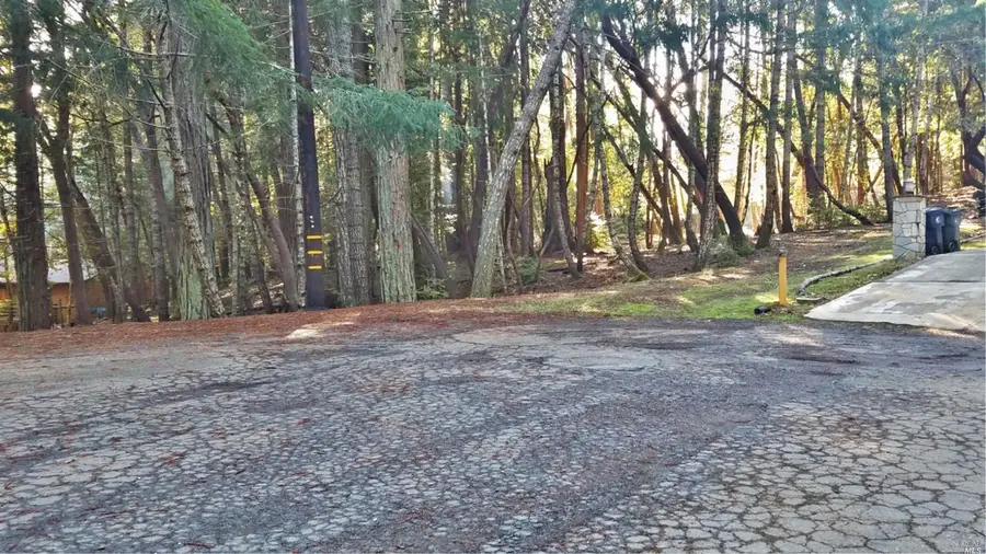 2421 Otter Lane, Willits, CA 95490 - Image #2